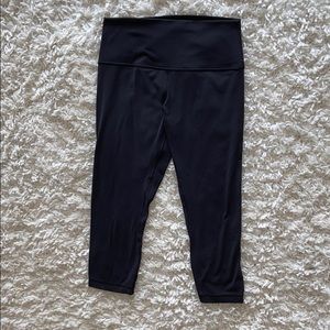 LULULEMON Capri leggings